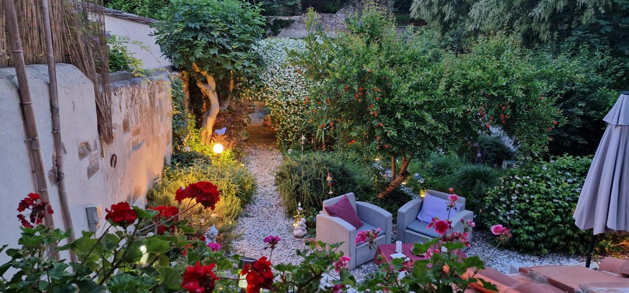Monica Appartamento Con Giardino Al Ponte Vecchio Firenze Eksteriør billede